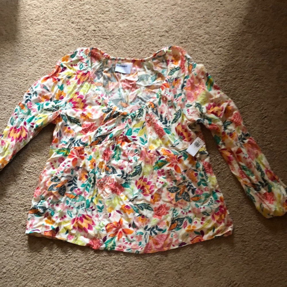 Old Navy vacation blouse. New with tags